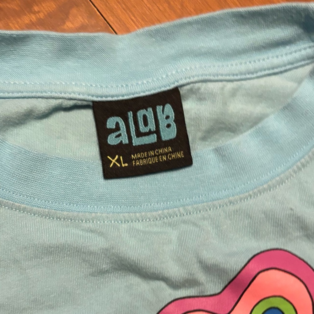 A. Lab light blue drippy smile oversized crop top, xl - Picture 7 of 9
